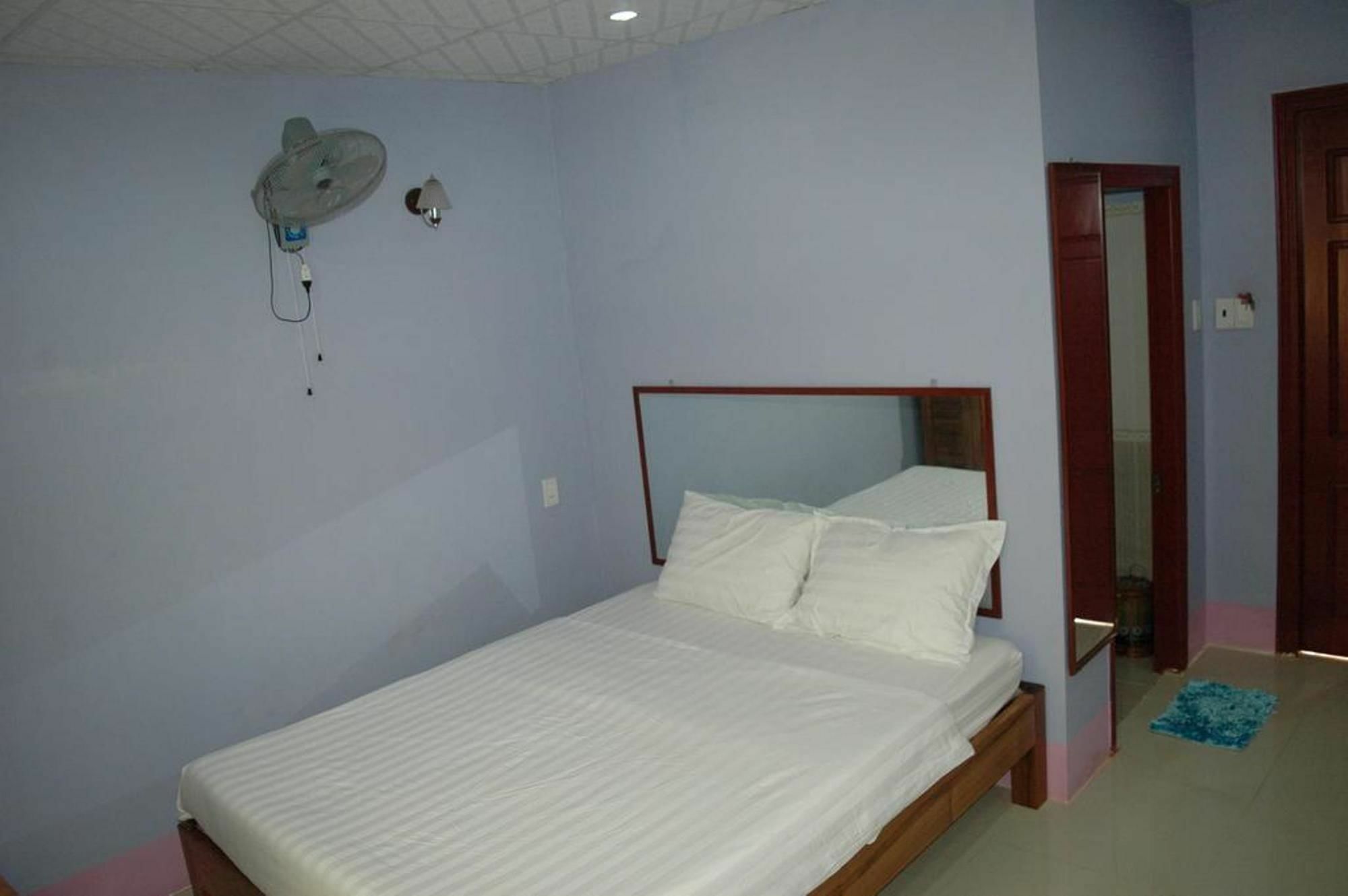 Ha Phat Hotel Duong Dong  エクステリア 写真